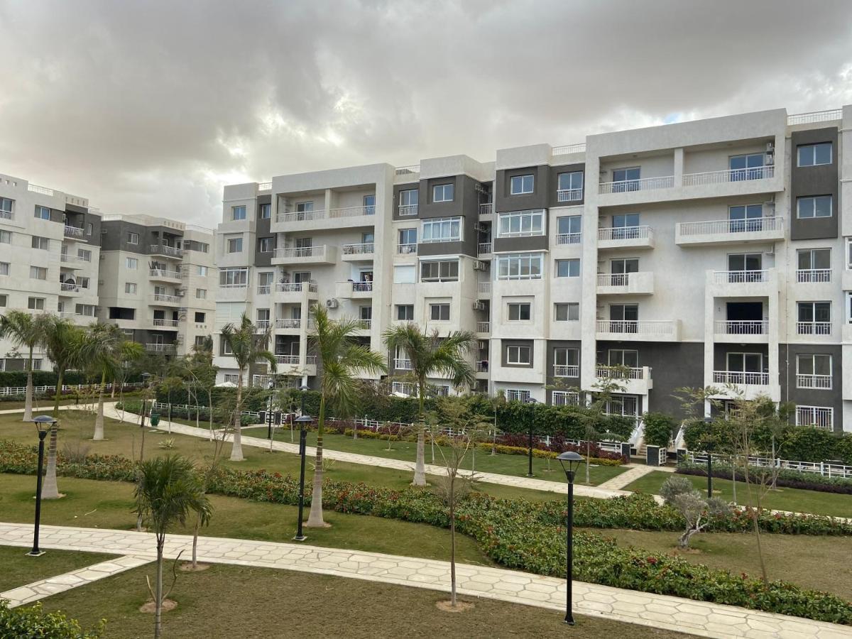 Madinaty Well-Furnished 3- Bedroom Apartment - شقة فندقيه للايجار مدينتي Madinat ash Shuruq Экстерьер фото