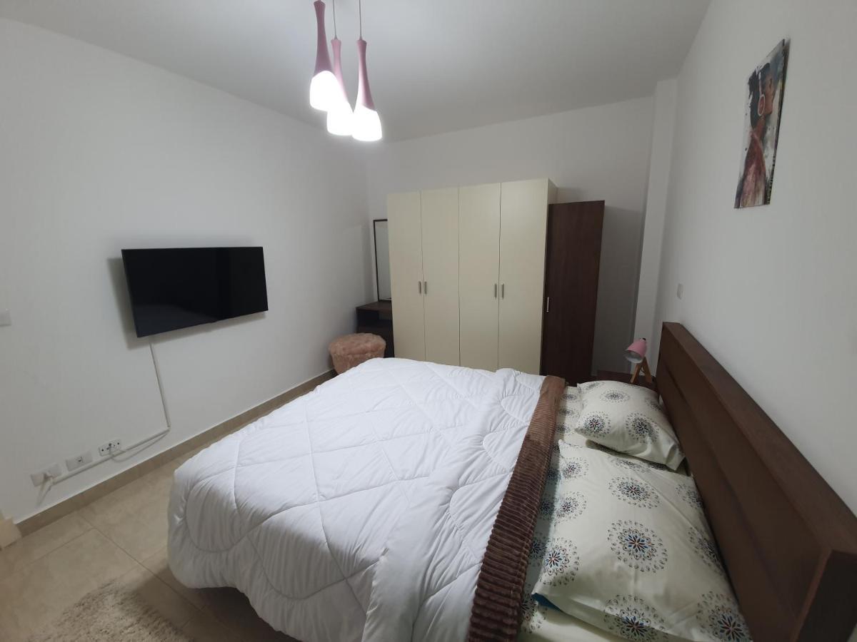 Madinaty Well-Furnished 3- Bedroom Apartment - شقة فندقيه للايجار مدينتي Madinat ash Shuruq Экстерьер фото